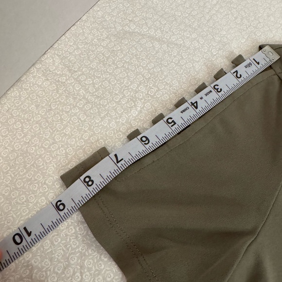 Michael Michael Kors top scoop neck peekaboo design on sleeve army green medium - Picture 7 of 8